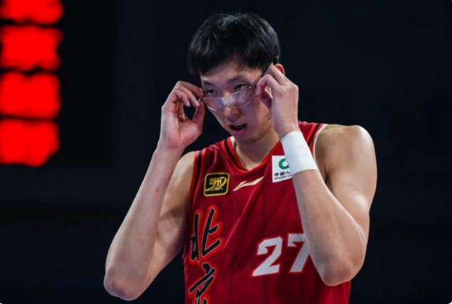 CBA直播-争议！周琦连拍视频为杜兰特霍姆格伦NBA全明星拉票 舆论却群嘲