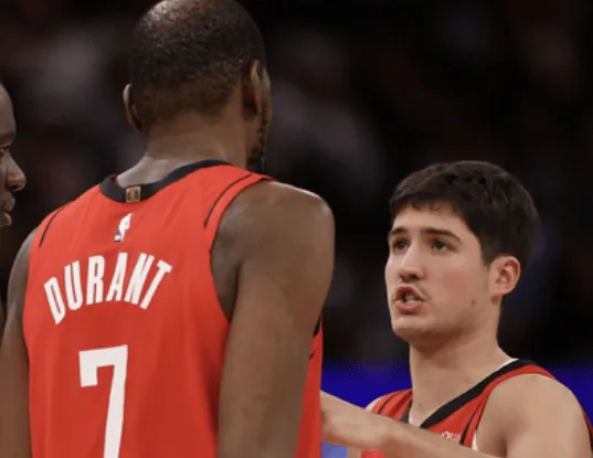 足球直播-杜兰特：谢泼德可以控球，能上场投三分给我们提供进攻火力