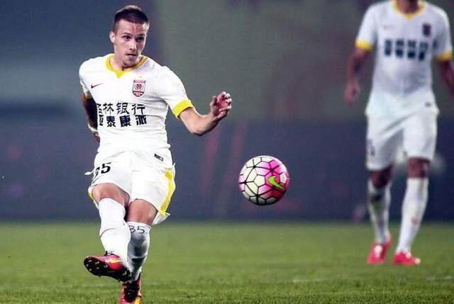 中超直播-穆里尼奥兴衰史（76）：九流前锋为516天盖棺